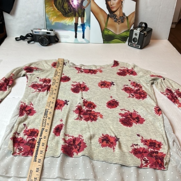Lucky Brand lightweight sweater/tunic top with a floral print - Picture 8 of 10
